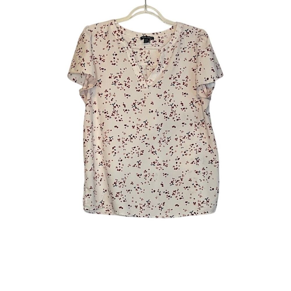 Hilary Radley Pink Floral Flutter Sleeve V Neck Blouse Size M Lightweight Top